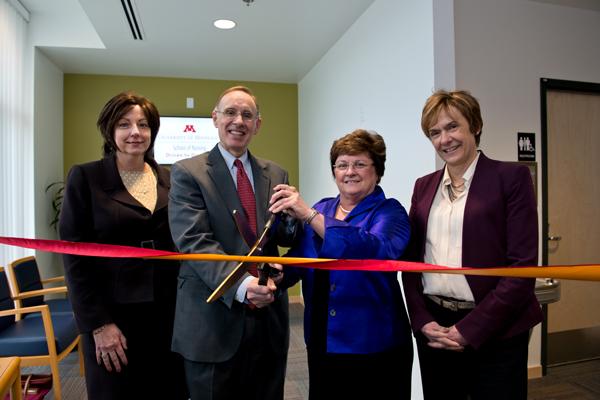 M Health nurse practitioners clinic in Minneapolis ribbon cutting
